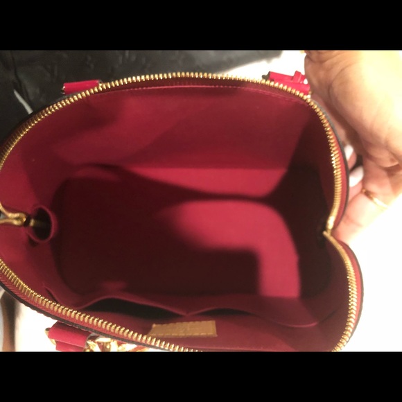 Louis Vuitton Alma bag - Picture 4 of 6